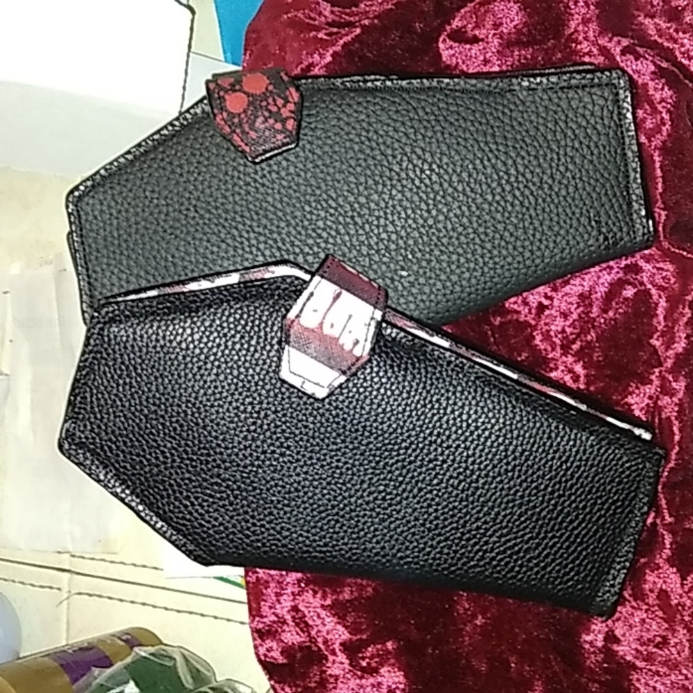 Super HOT COFFIN WALLETS!
